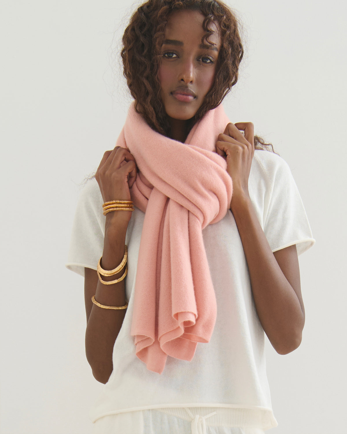 OVERSIZED CASHMERE TRAVEL WRAP - PEACH