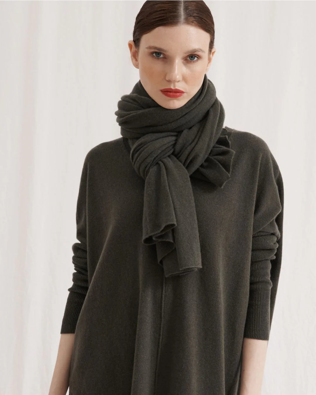 OVERSIZED CASHMERE TRAVEL WRAP - TEAF LEAF