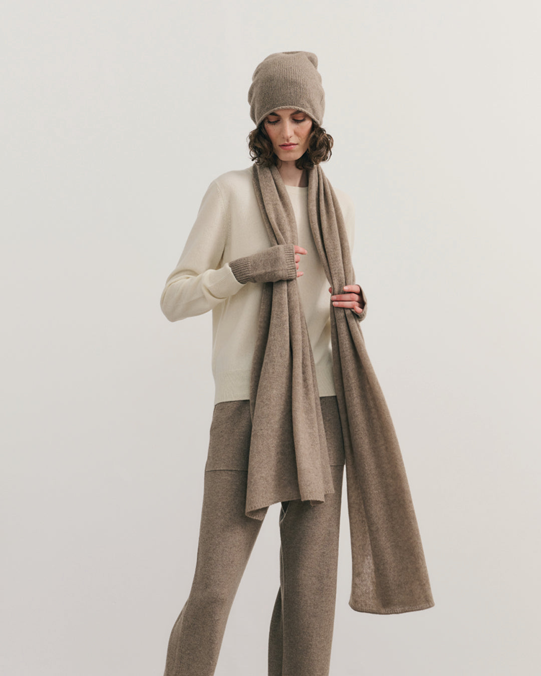 CASHMERE SCARF SHAWL IN ONE - SHIITAKE