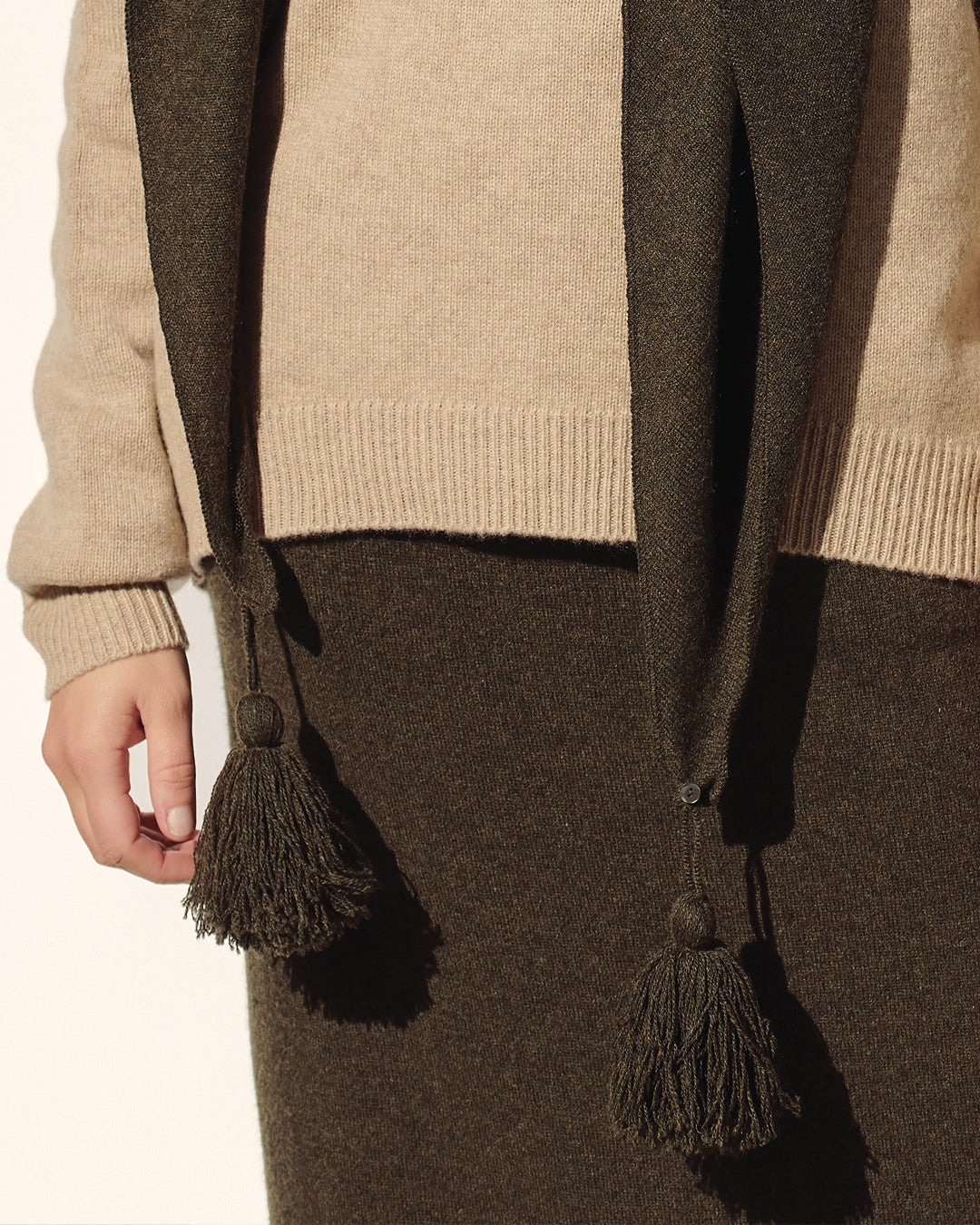 OVERSIZED CASHMERE TRIANGLE SHAW - MOSS GREEN