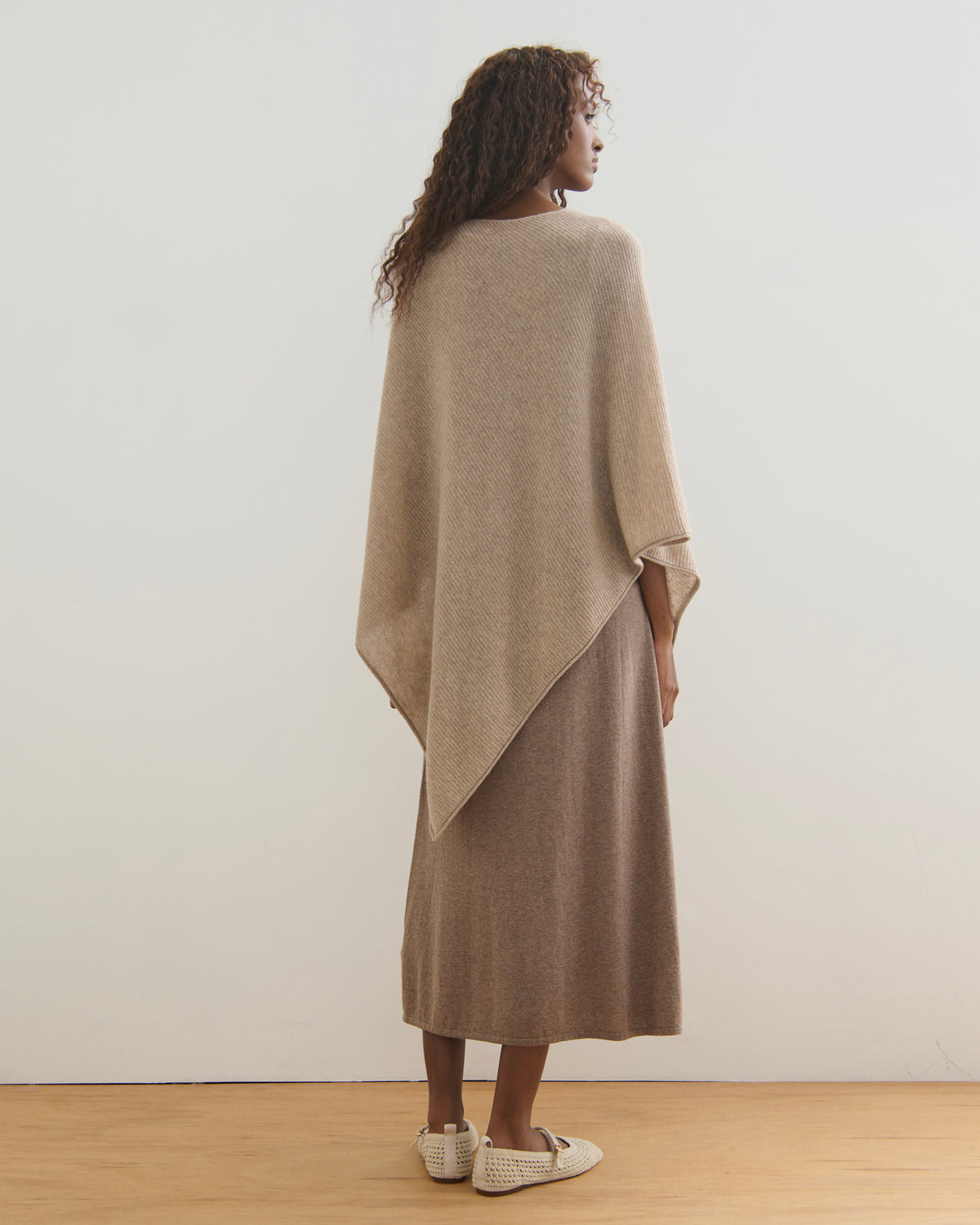 LIKE A BREEZE CASHMERE UTILITY PONCHO - BISQUE