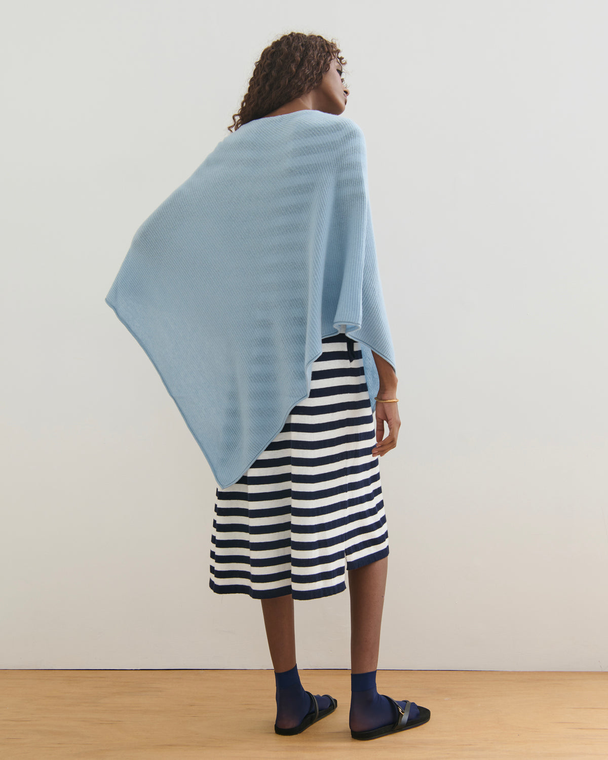 LIKE A BREEZE CASHMERE UTILITY PONCHO - SMOKY BLUE