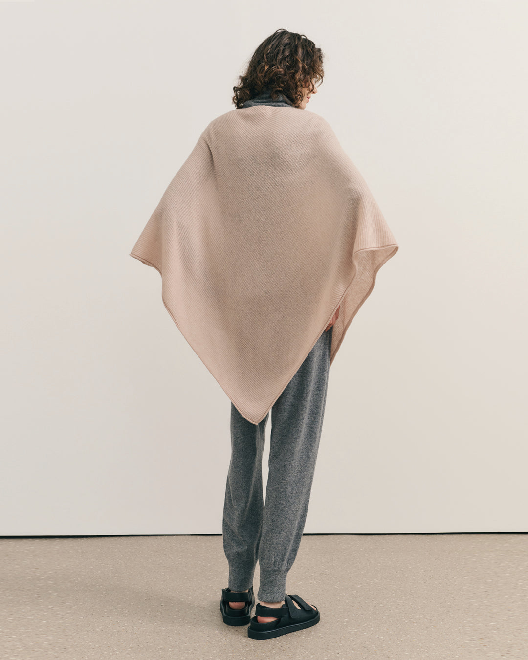 UTOPIA UTILITY PONCHO - DUSKY ROSE