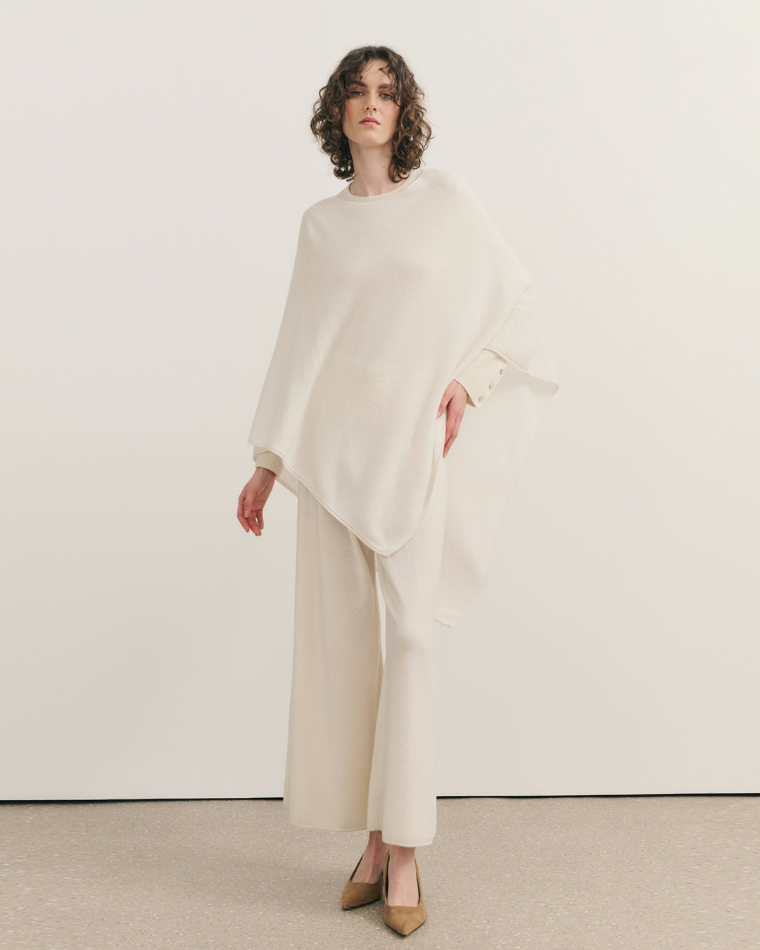 UTOPIA UTILITY PONCHO - CREAM