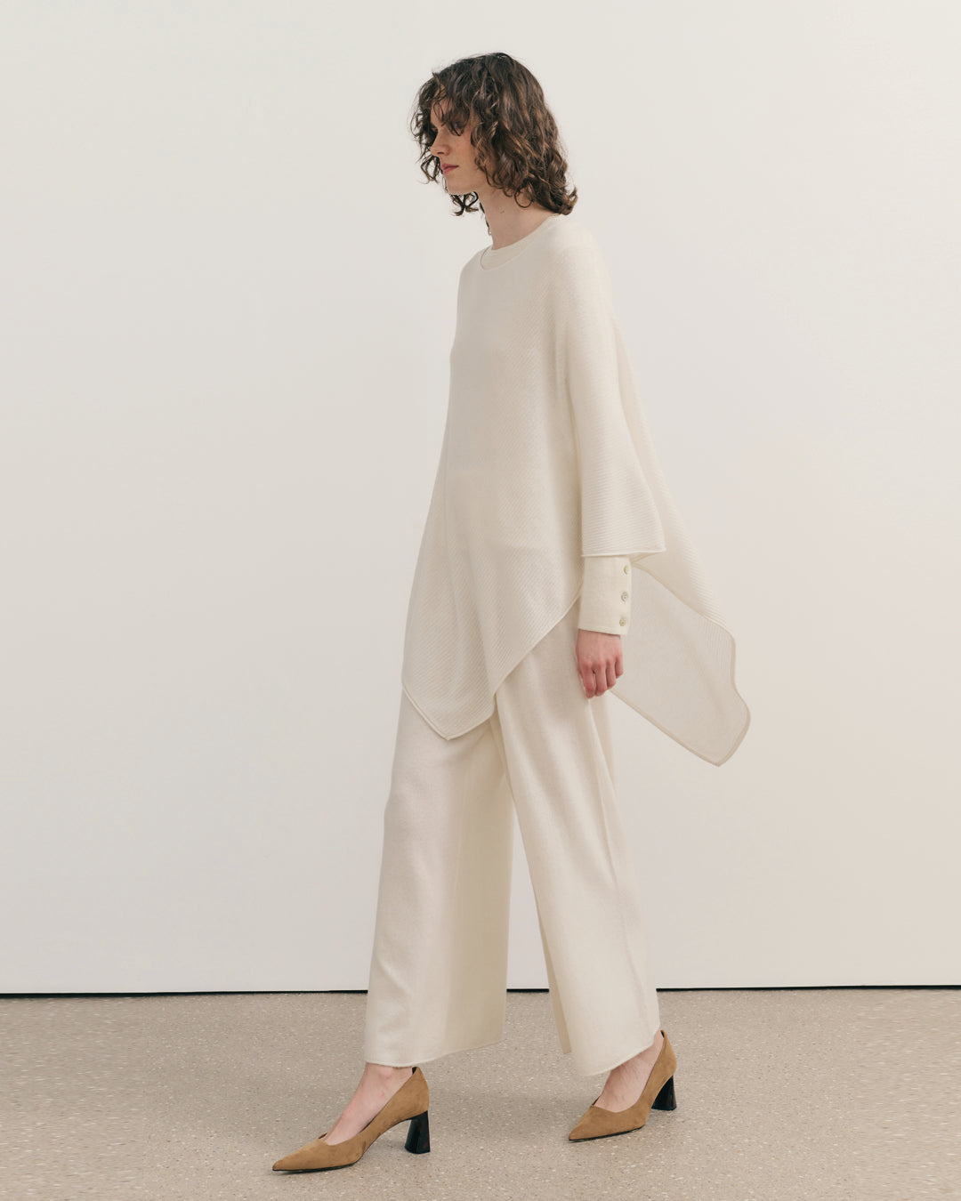 UTOPIA UTILITY PONCHO - CREAM