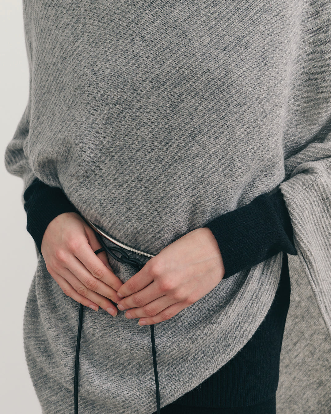 UTOPIA UTILITY PONCHO - STEEL GREY