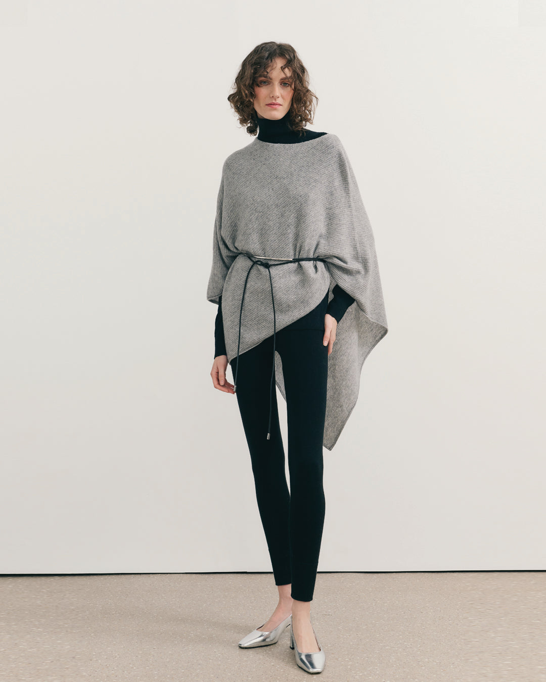 UTOPIA UTILITY PONCHO - STEEL GREY