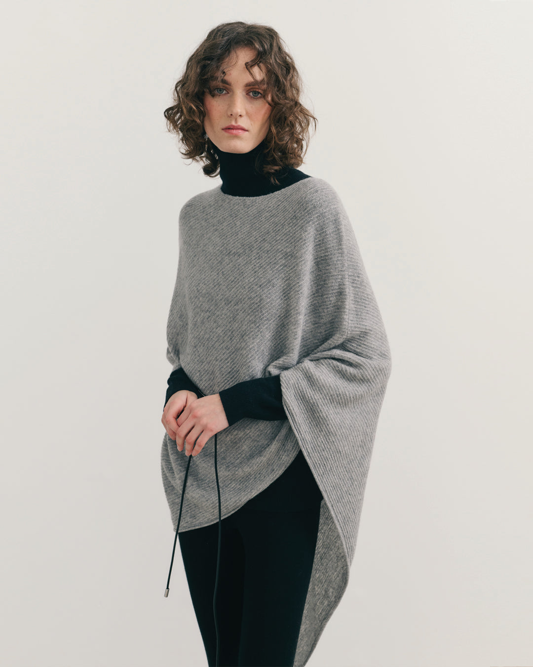 UTOPIA UTILITY PONCHO - STEEL GREY