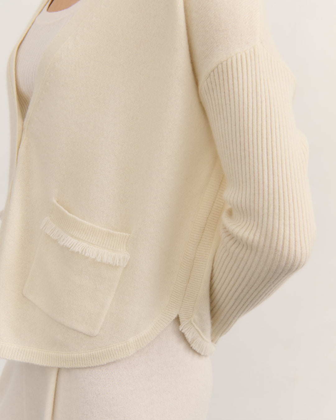 CASHMERE CRESCENT CARDIGAN - CREAM RAW