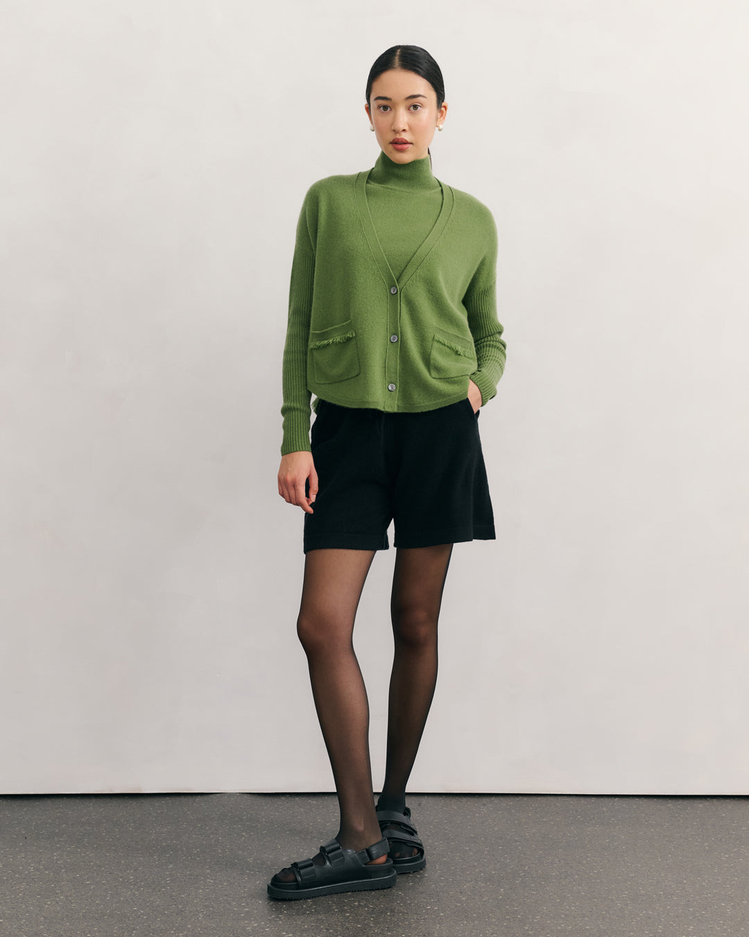 CASHMERE CRESCENT CARDIGAN - KAFFIR GREEN