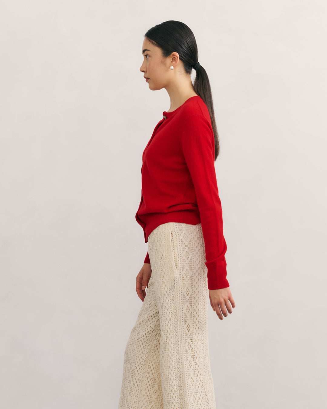 CASHMERE CREW NECK CARDIGAN - SCARLET RED