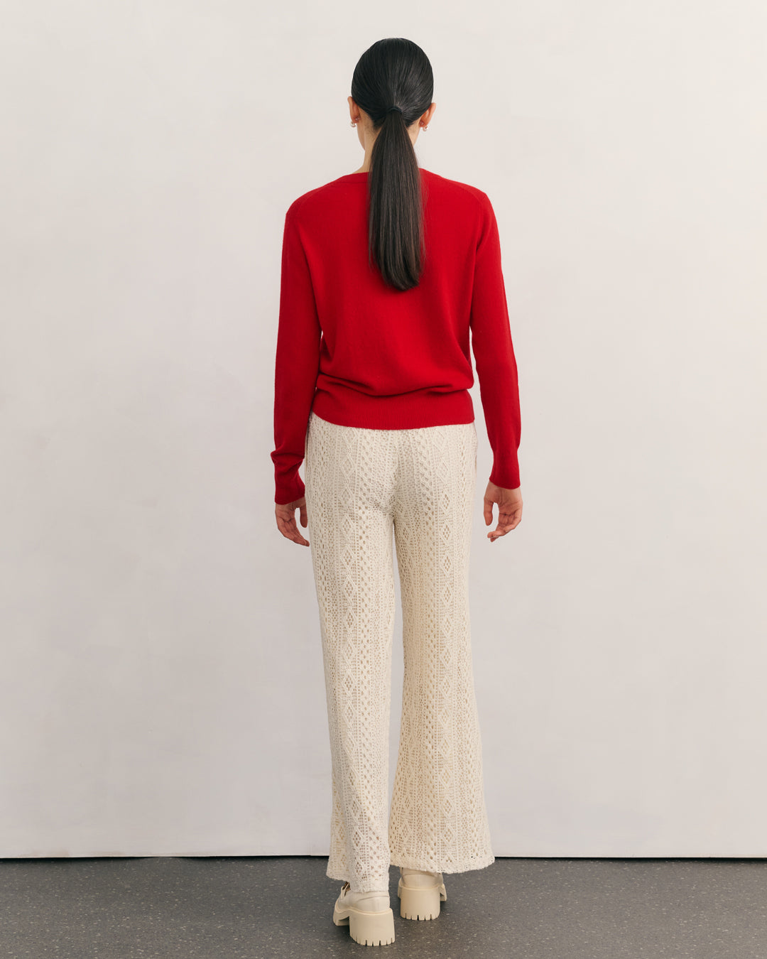 CASHMERE CREW NECK CARDIGAN - SCARLET RED