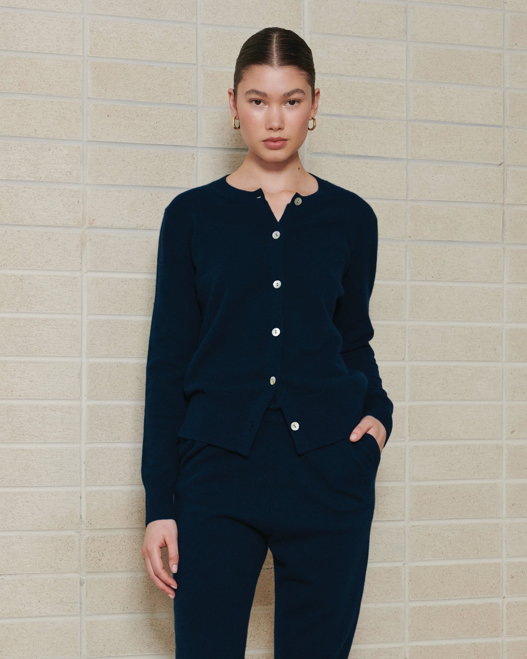 CASHMERE CREW NECK CARDIGAN - NAVY