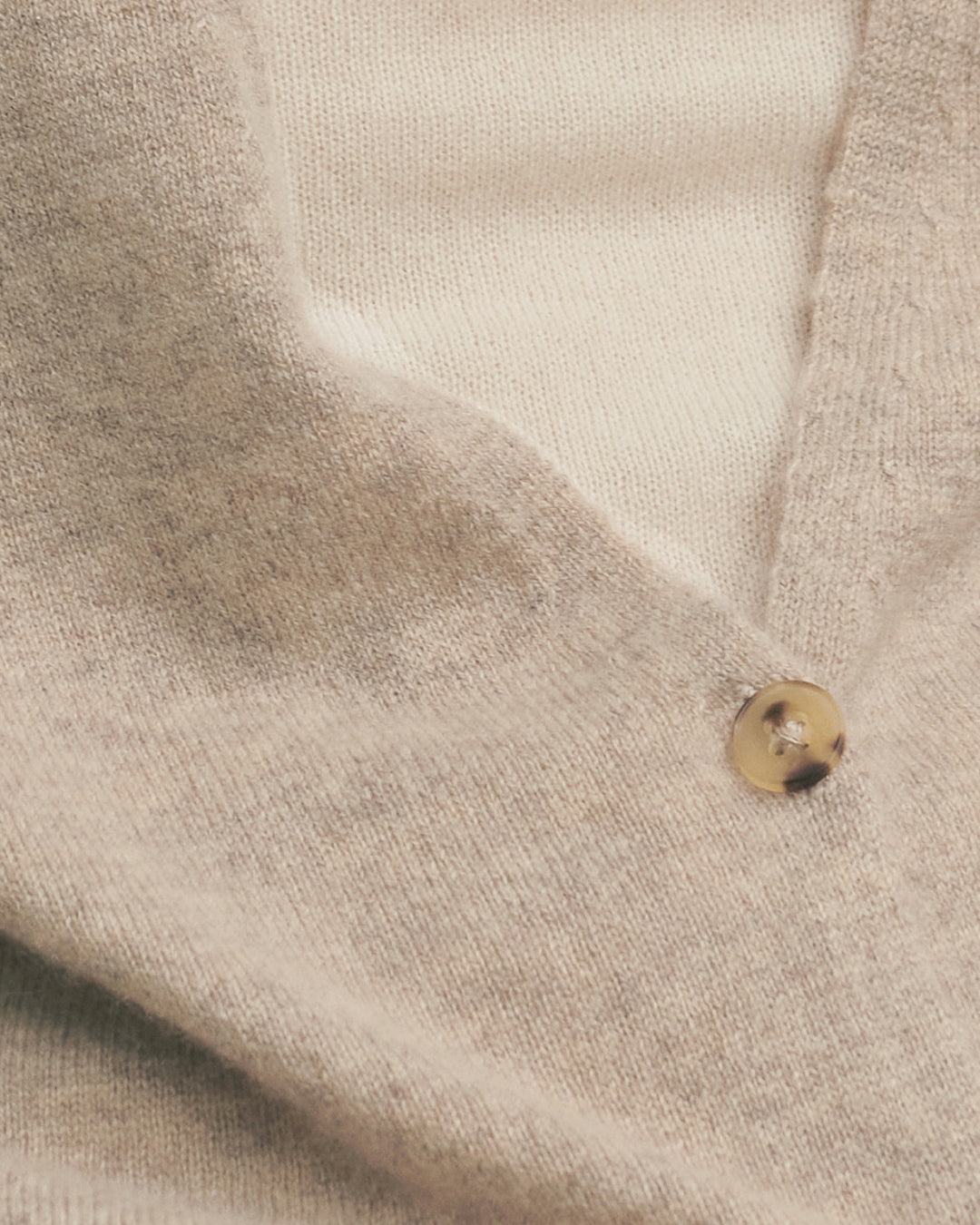 CASHMERE DEEP V CARDIGAN - BEIGE RAW
