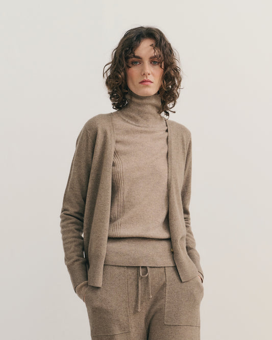 CASHMERE DEEP V CARDIGAN - SHIITAKE