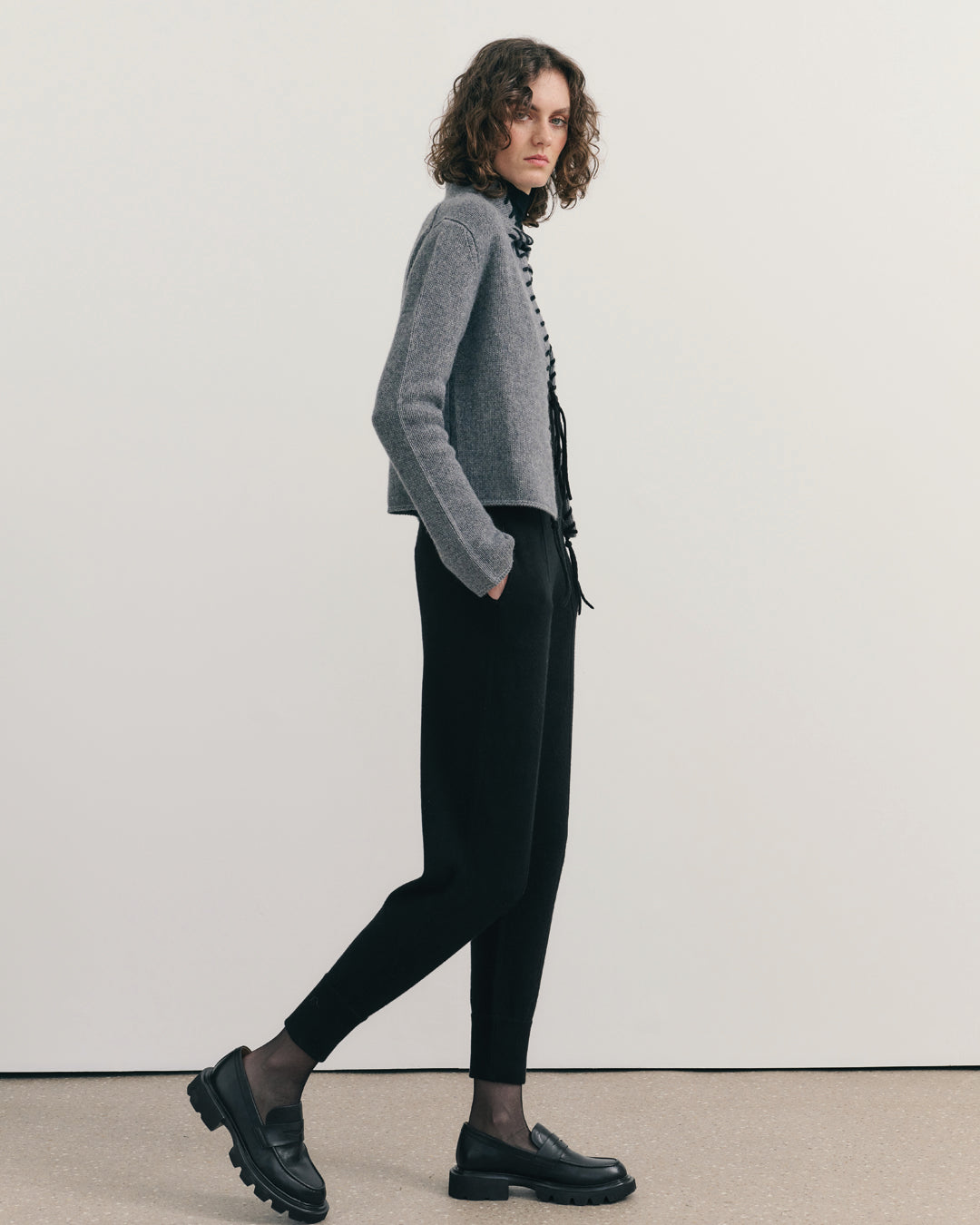CASHMERE CONTRAST STITCH RIDER JACKET - MID GREY