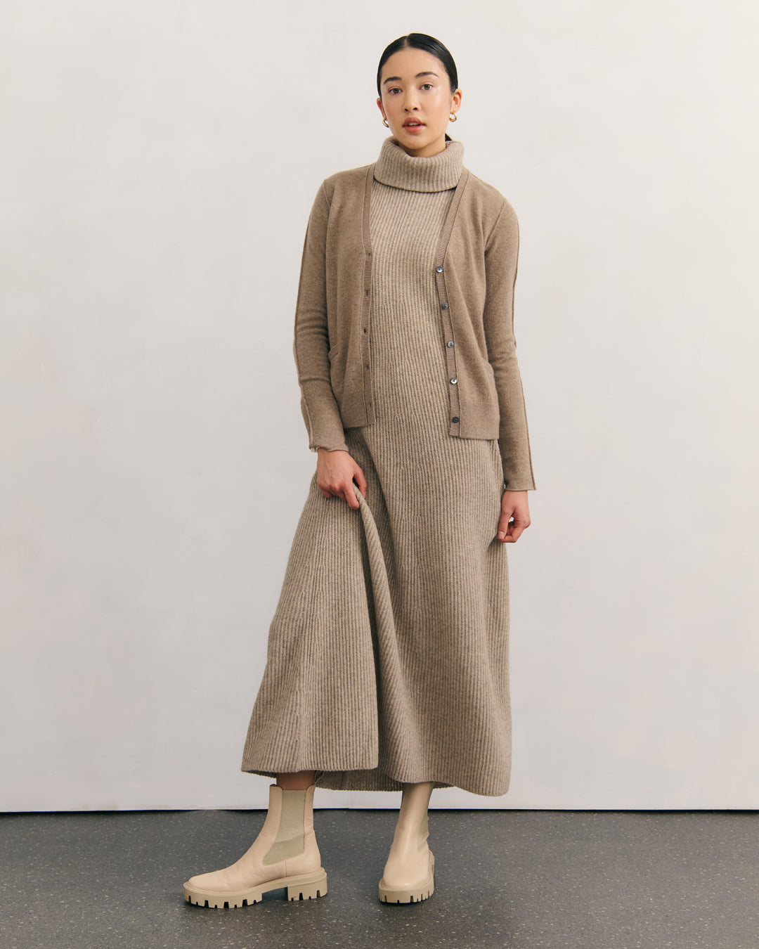 CASHMERE REVERSE STITCH VOYAGER CARDIGAN - SHIITAKE RAW