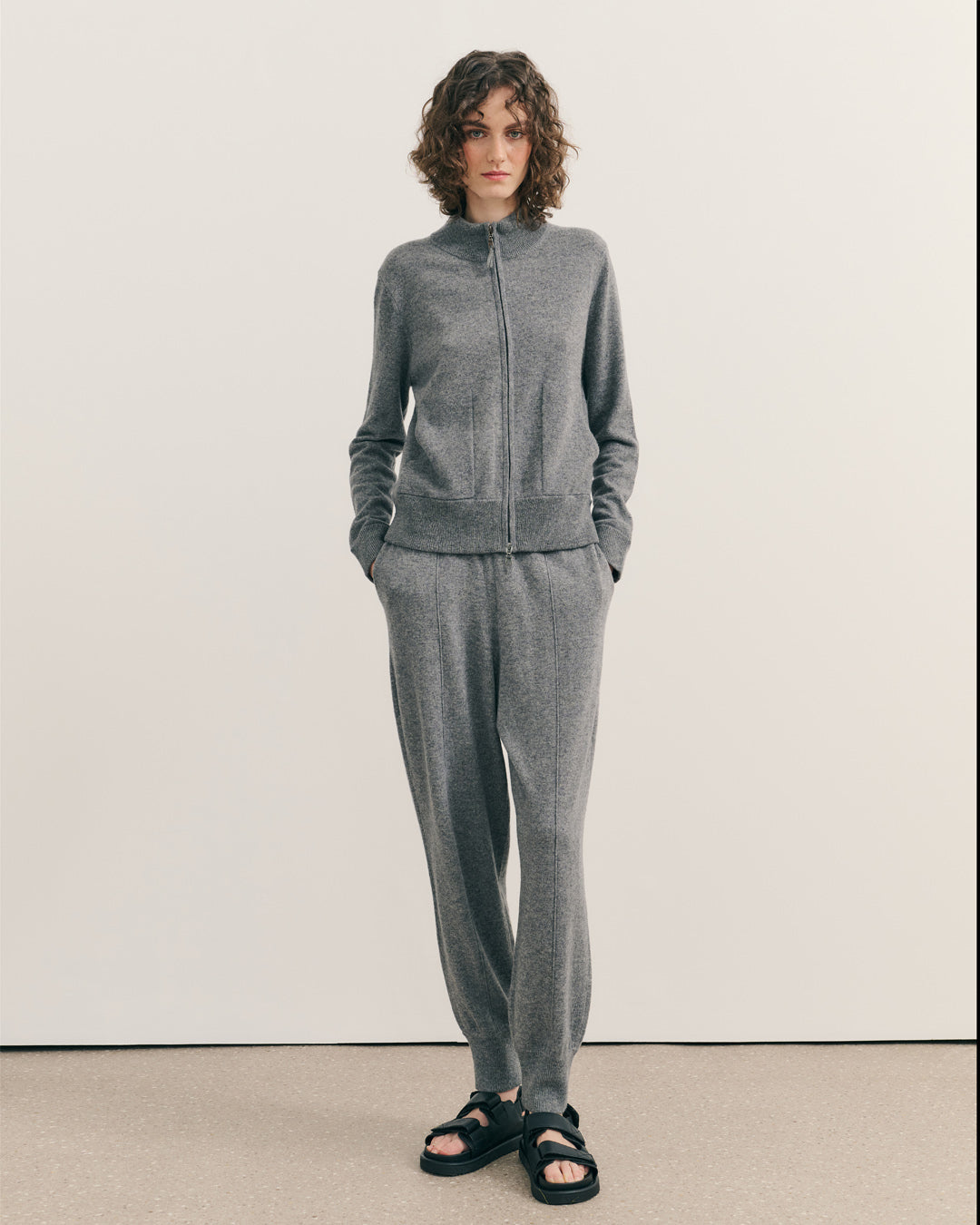 CASHMERE 2 WAY ZIP CARDIGAN - MID GREY
