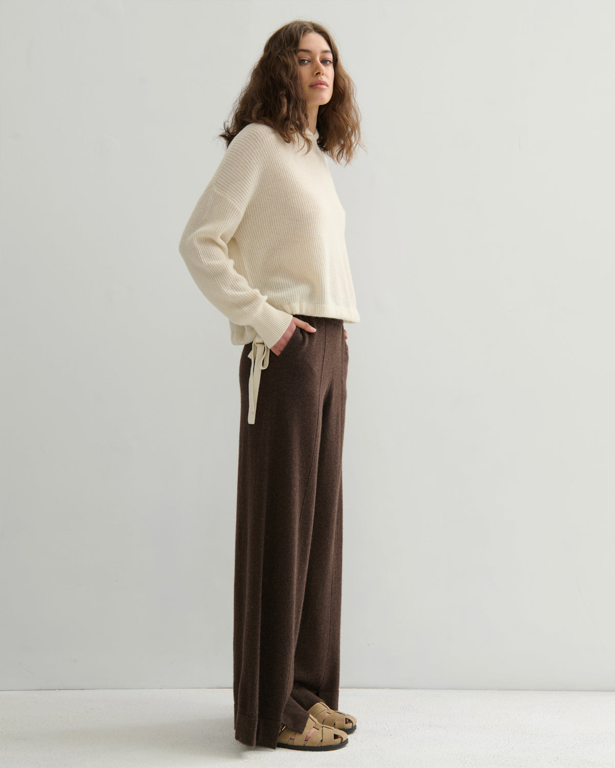 RIBKNIT CROPPED CASHMERE HOODIE - CREAM RAW