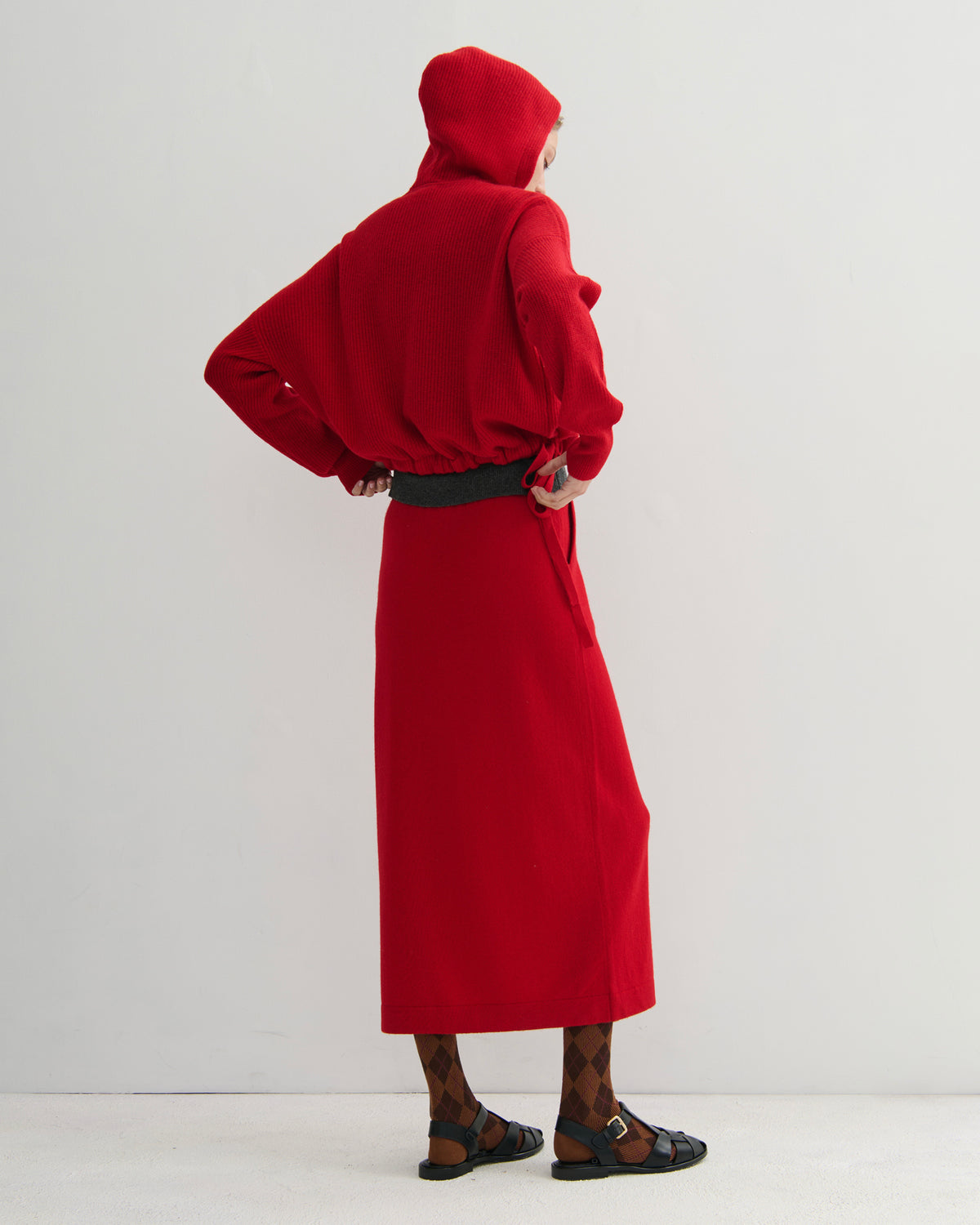RIBKNIT CROPPED CASHMERE HOODIE - SCARLET RED