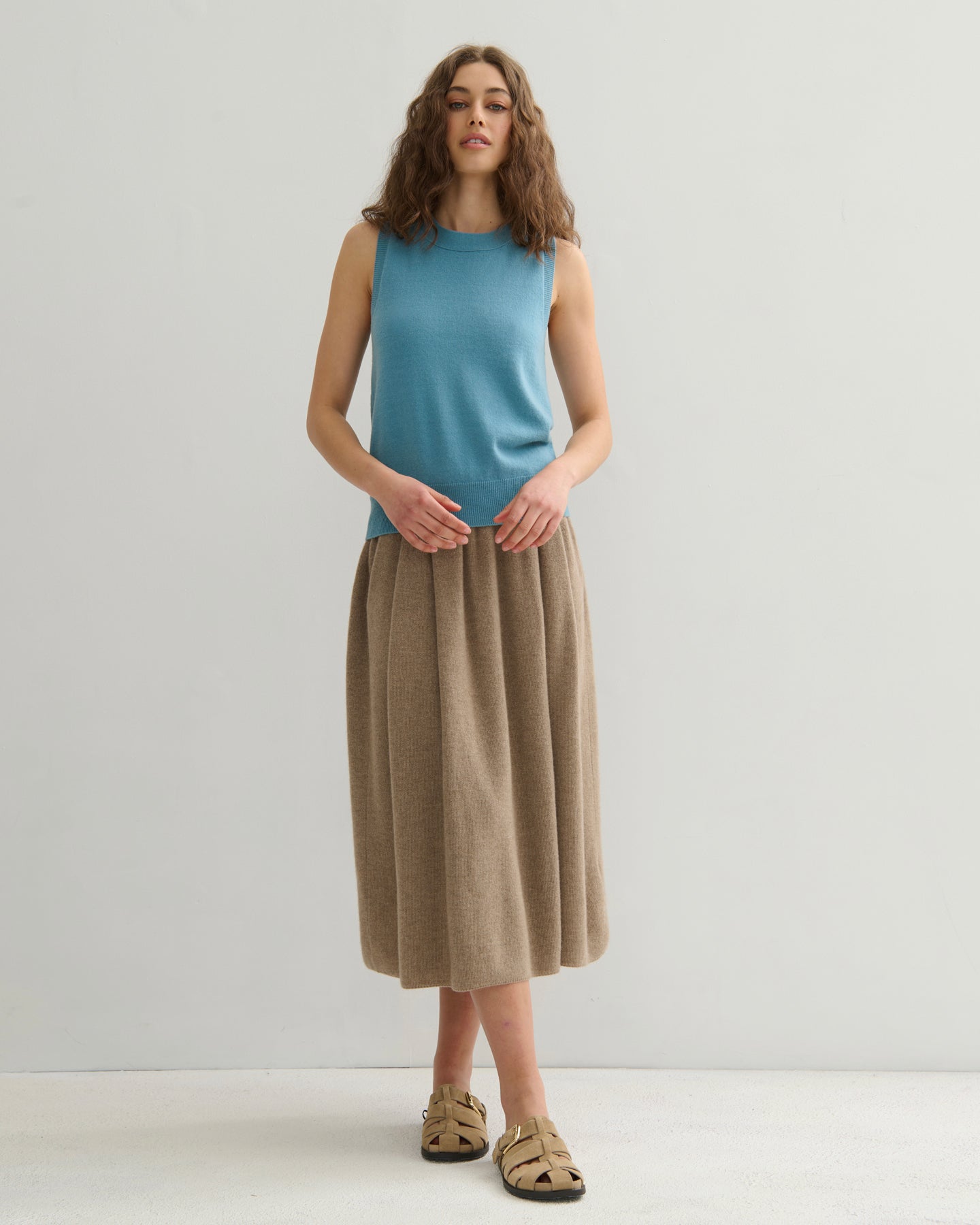 CASHMERE ALL YEAR ROUND CREW NECK TANK - LAKE BLUE