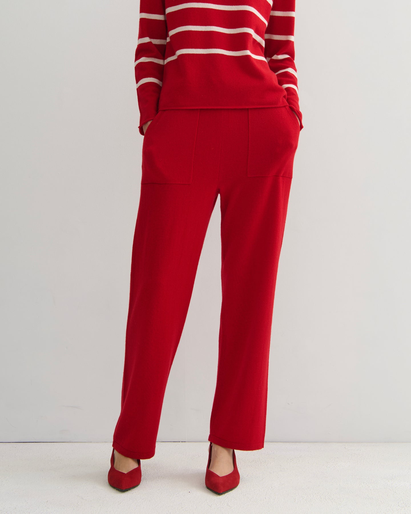 CASHMERE STRAIGHT LEG PANTS - SCARLET RED