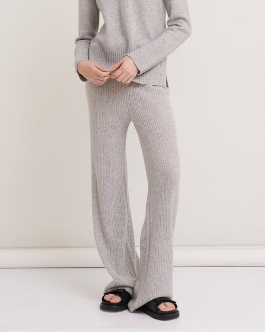 CASHMERE TEXTURED FLARE PANTS - LIGHT GREY