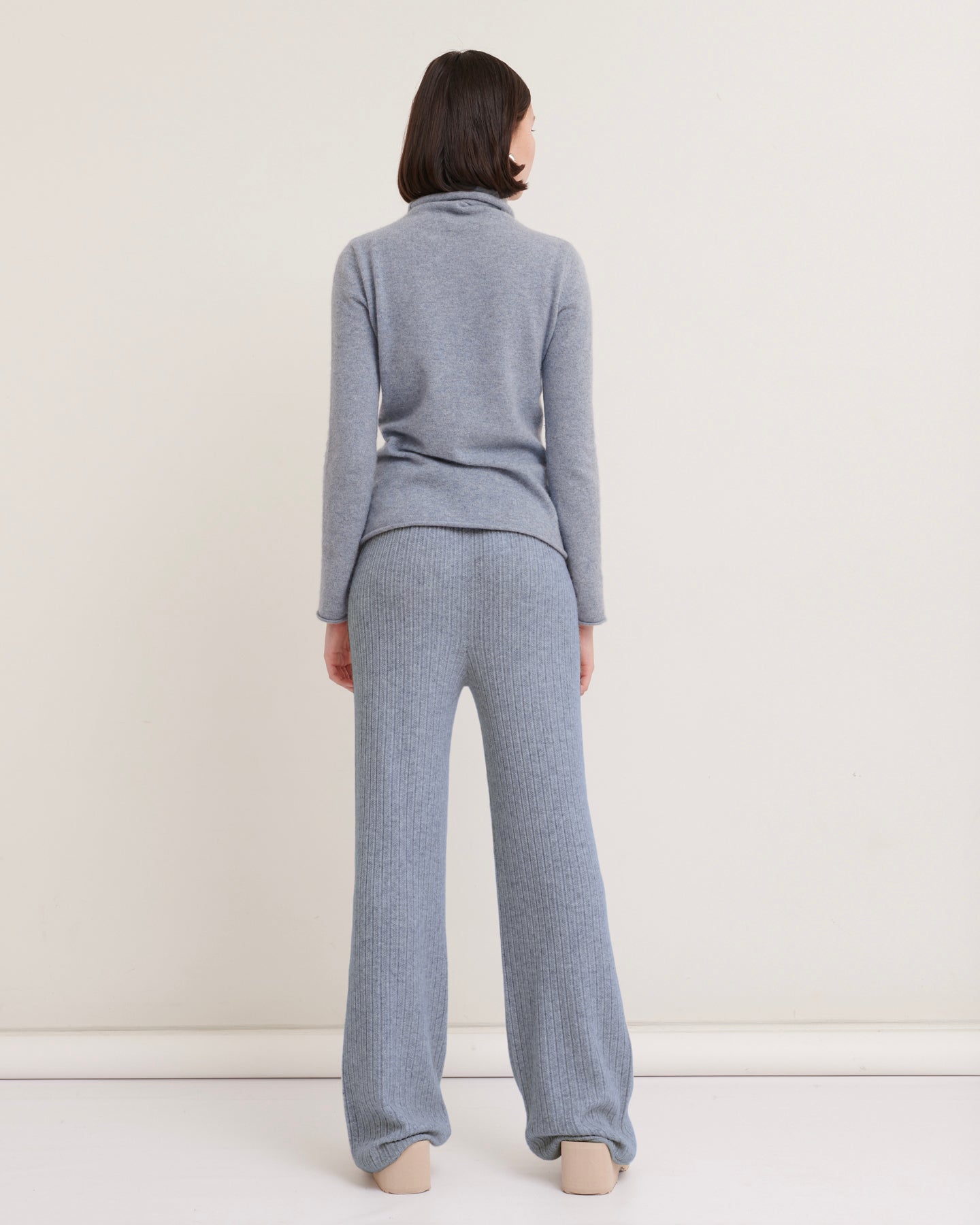 CASHMERE TEXTURED FLARE PANTS - MISTY BLUE