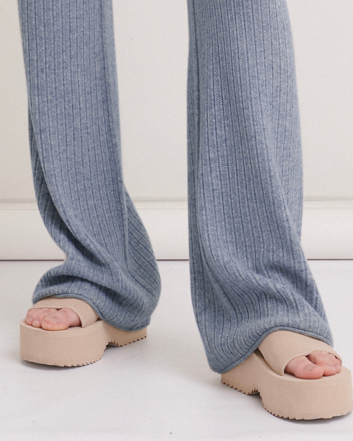 CASHMERE TEXTURED FLARE PANTS - MISTY BLUE
