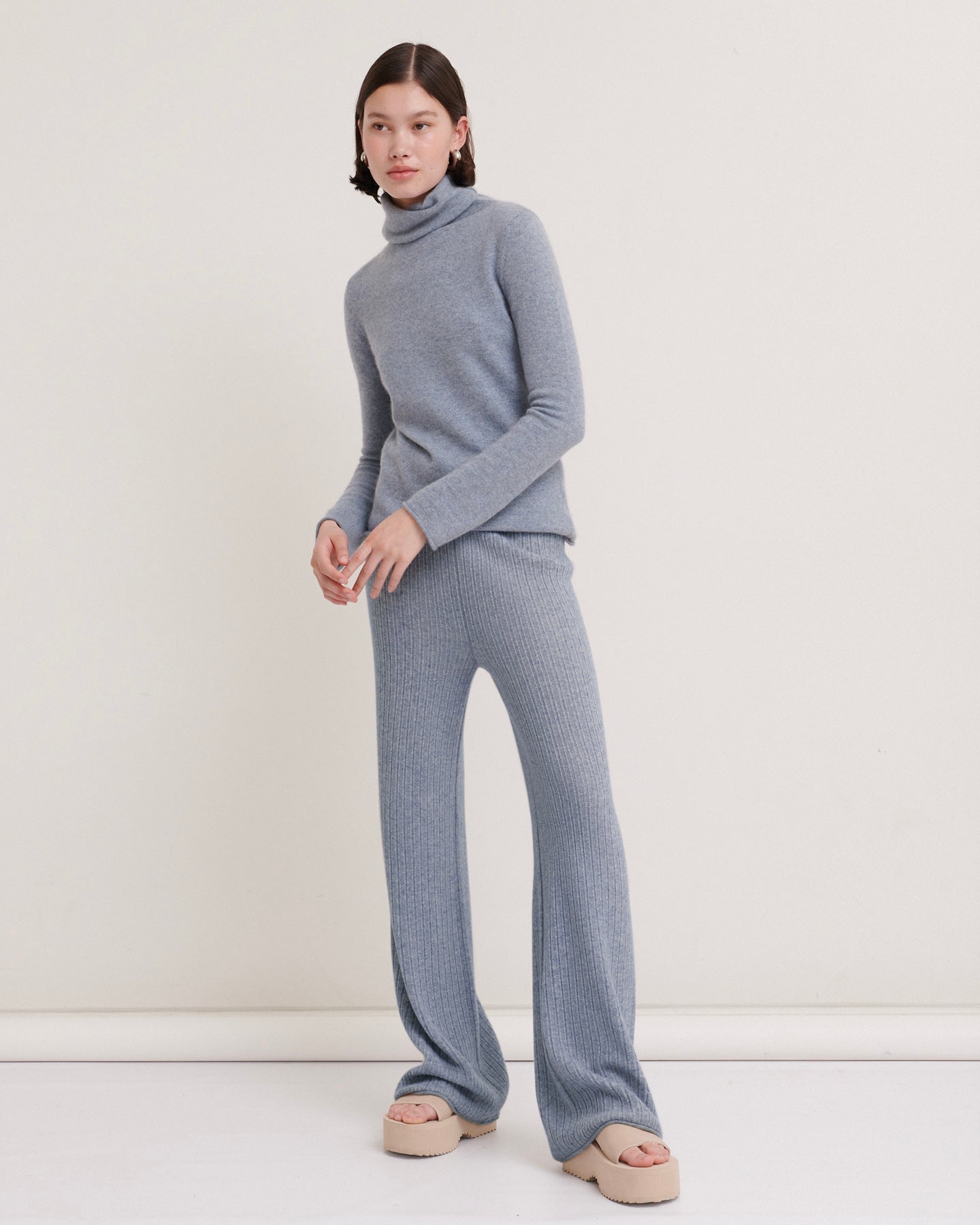 CASHMERE TEXTURED FLARE PANTS - MISTY BLUE