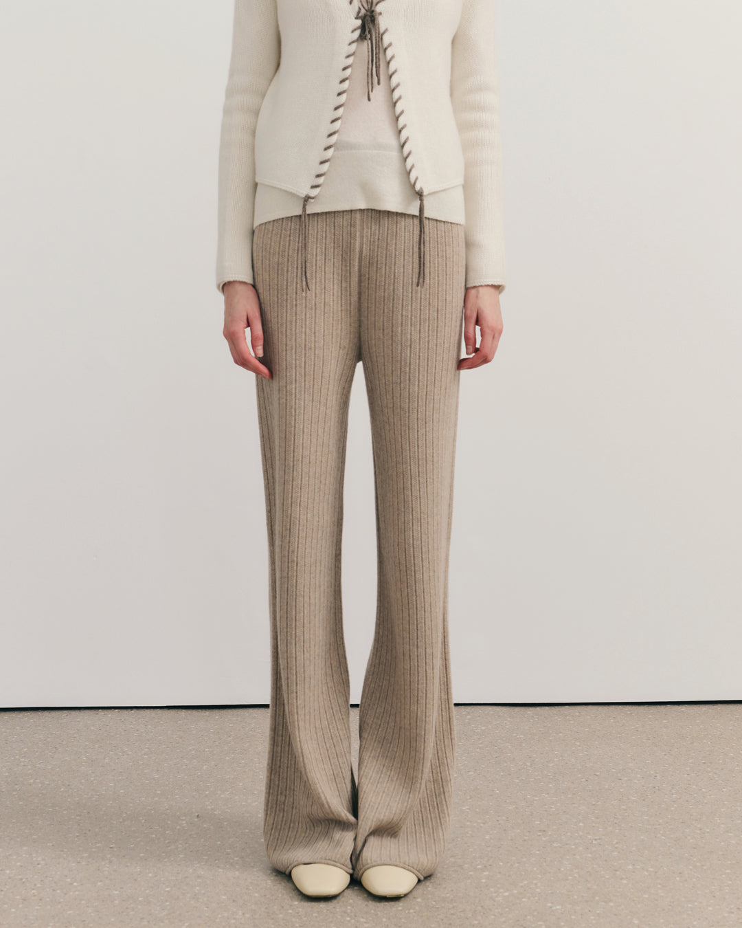 CASHMERE TEXTURED FLARE PANTS - WHEAT
