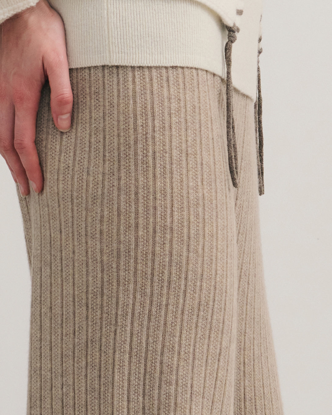 CASHMERE TEXTURED FLARE PANTS - WHEAT