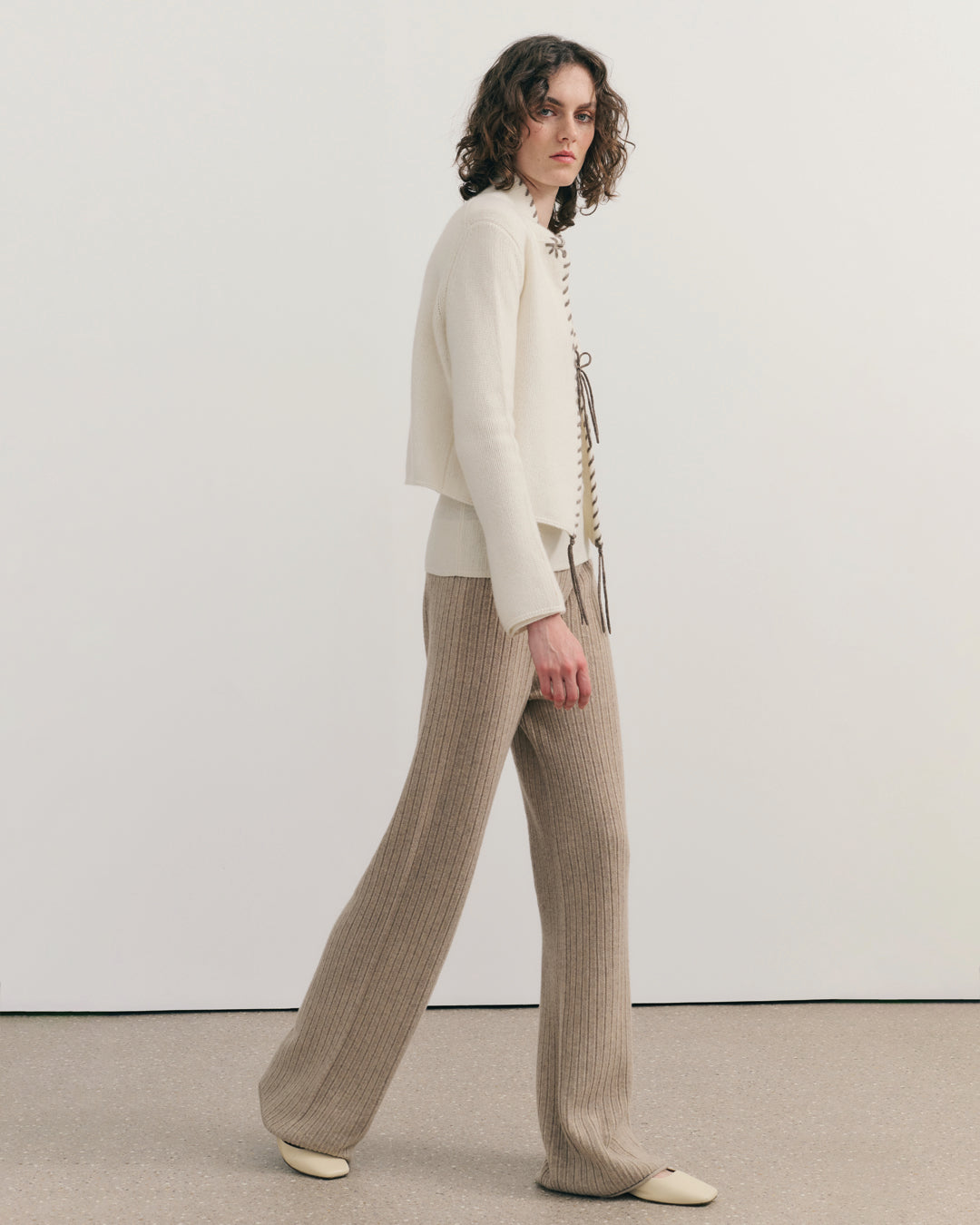 CASHMERE TEXTURED FLARE PANTS - WHEAT