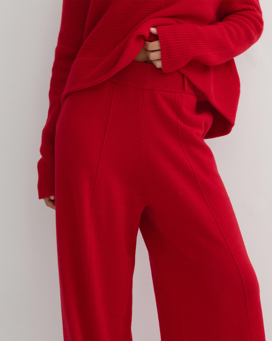 CASHMERE POWER PANTS - SCARLET RED