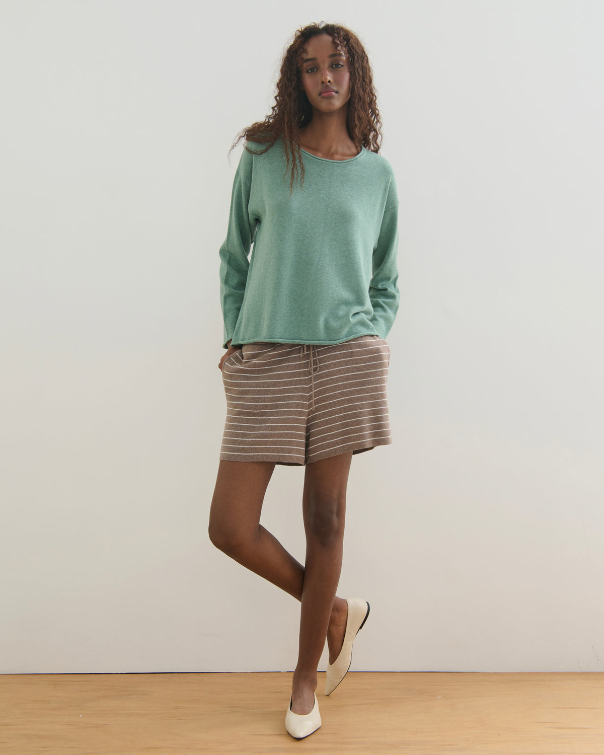 FINE STRIPE COTTON CASHMERE KNIT SHORTS - TAUPE