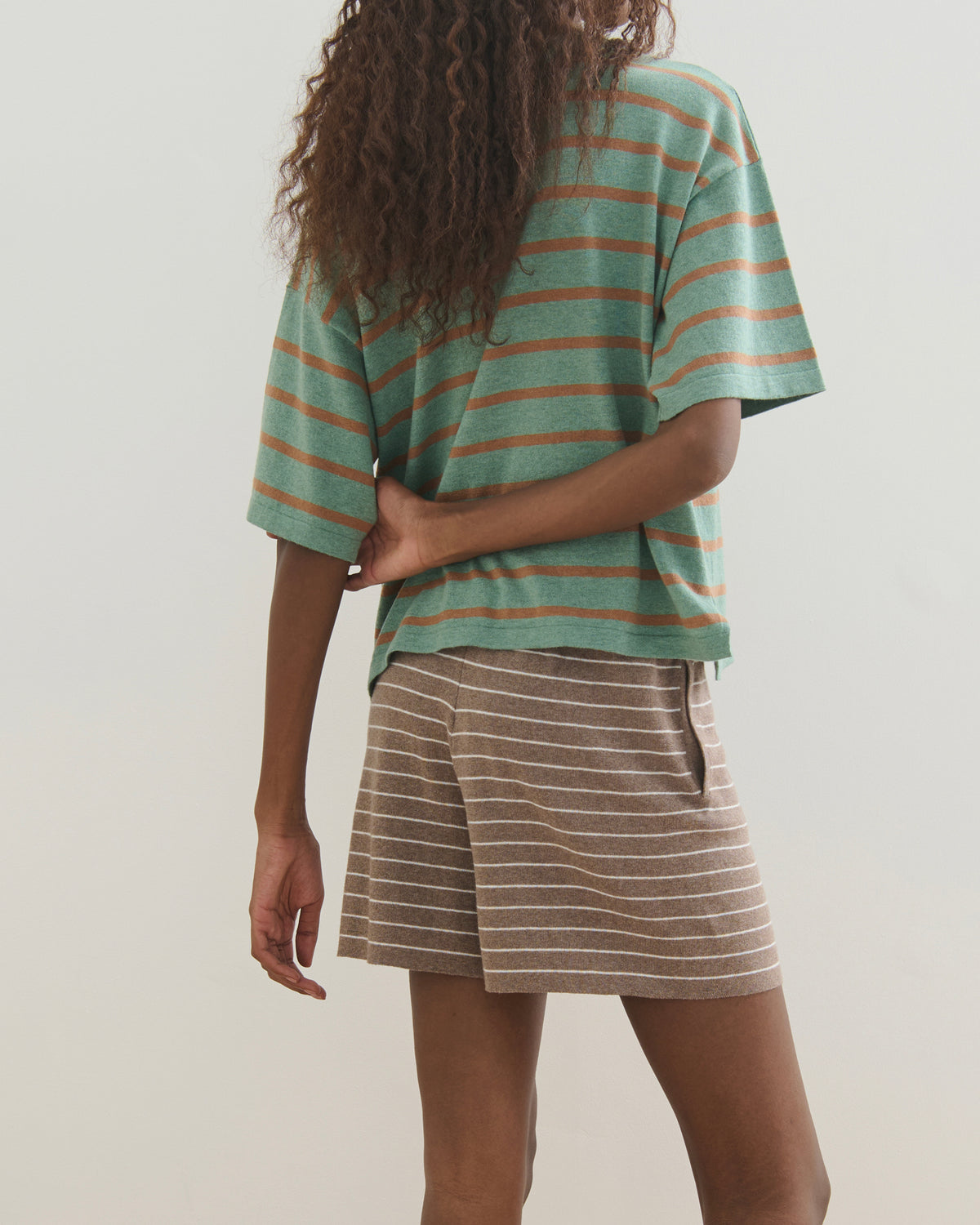FINE STRIPE COTTON CASHMERE KNIT SHORTS - TAUPE