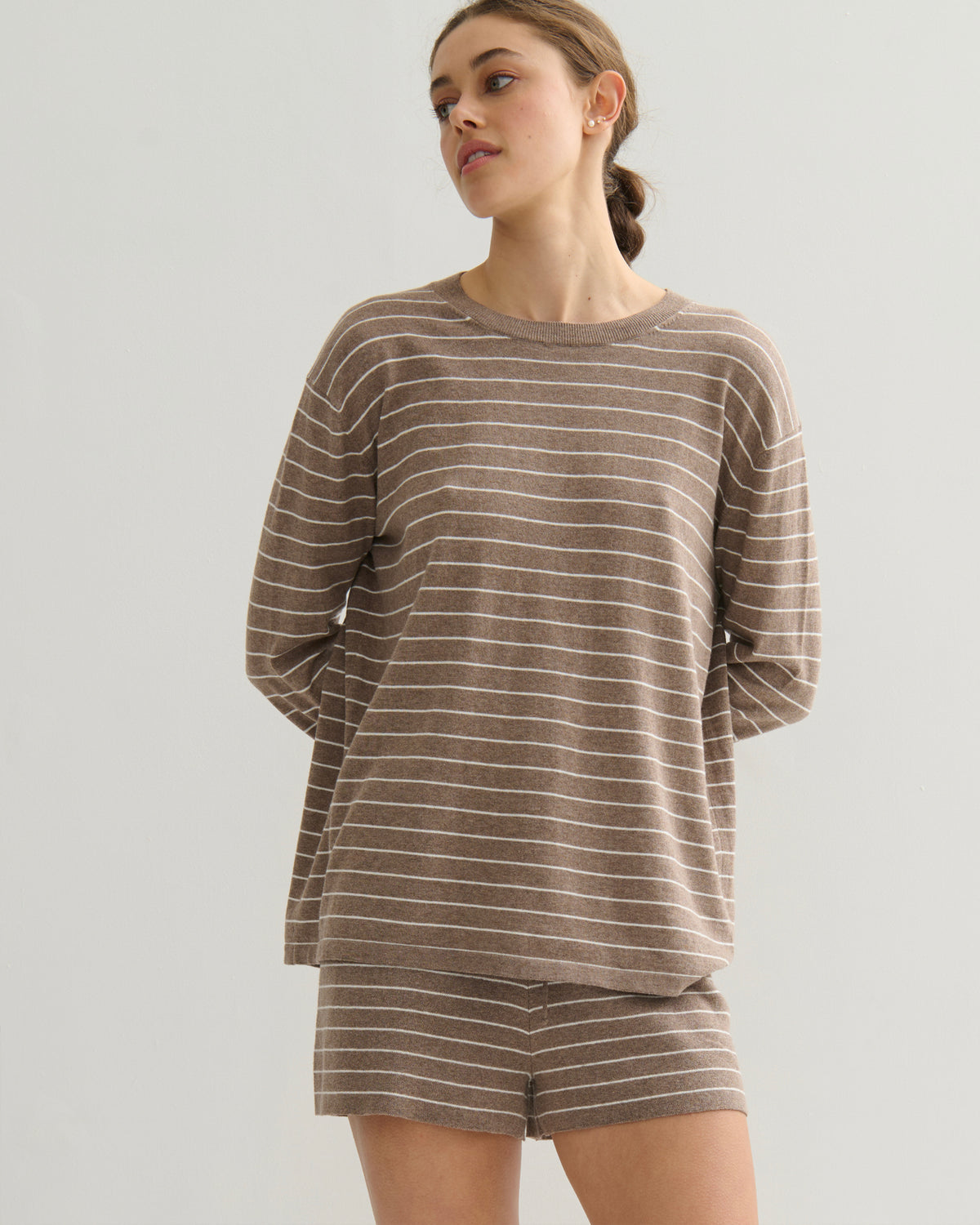 FINE STRIPE COTTON CASHMERE KNIT TEE - TAUPE