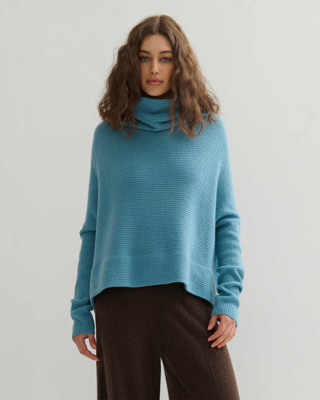 RIB KNIT COWL NECK CROP TOP - LAKE BLUE
