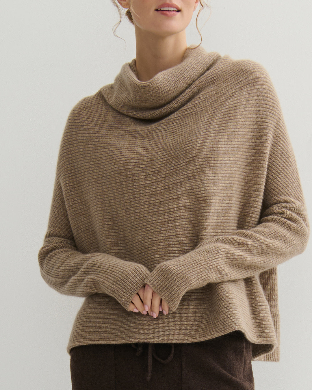 RIB KNIT COWL NECK CROP TOP - SHIITAKE RAW