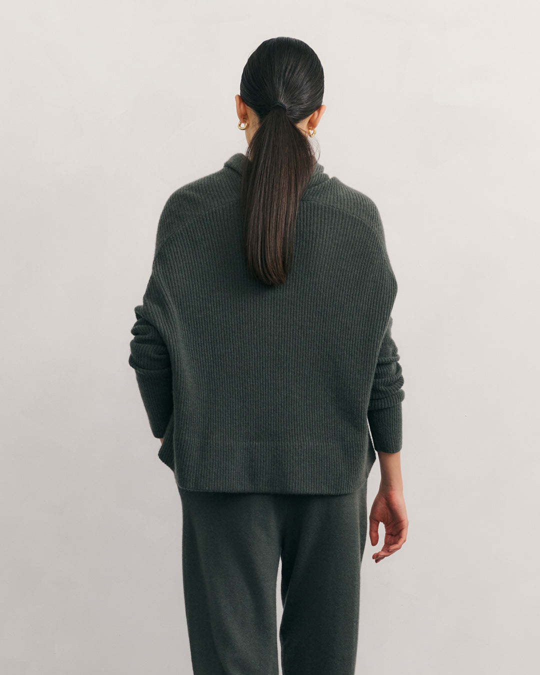 RIB KNIT COWL NECK CROP TOP - TEA LEAF