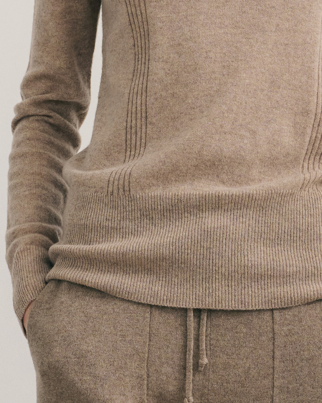 SUPER FINE TURTLE NECK PULLOVER - BISQUE