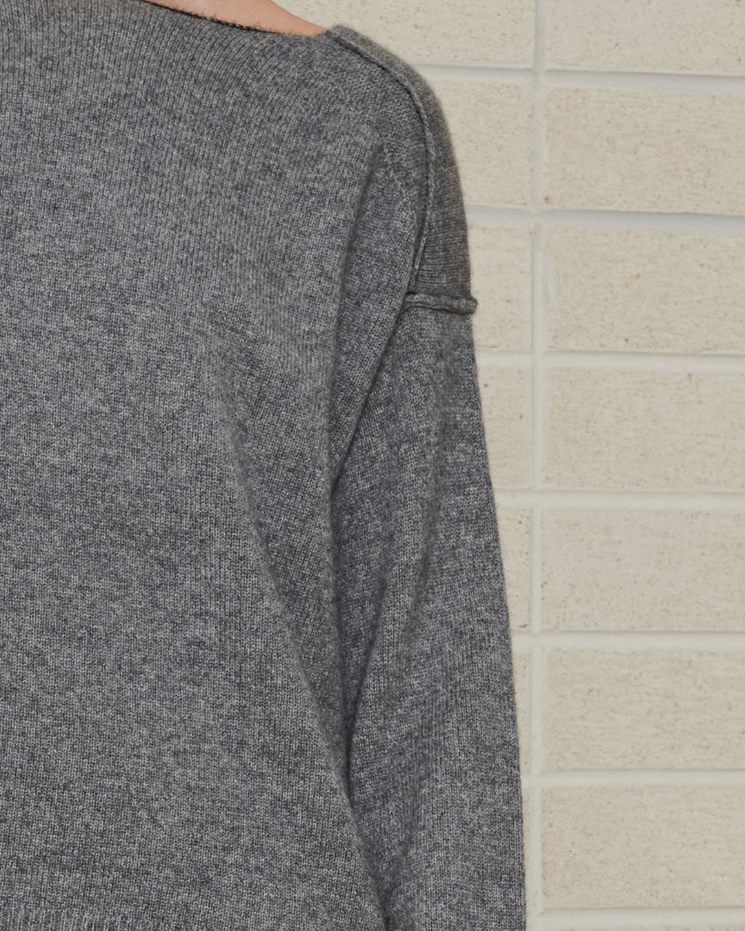 REVERSE ANT STITCH SLOUCHY PULLOVER - MID GREY