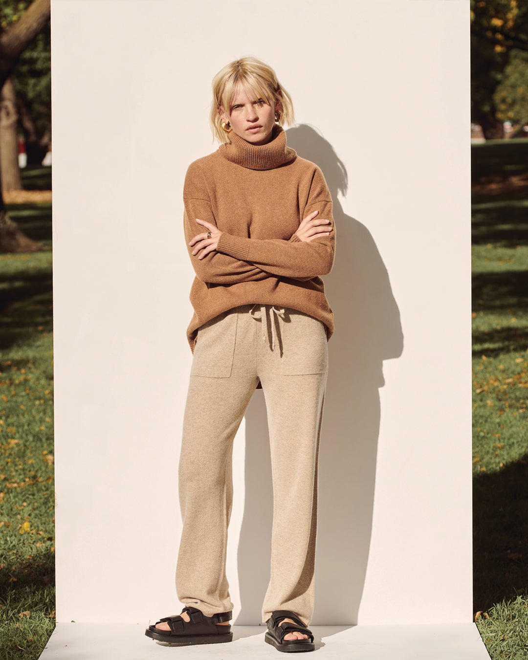 CHUNKY OVERSIZED ROLLNECK PULLOVER - VICUNA