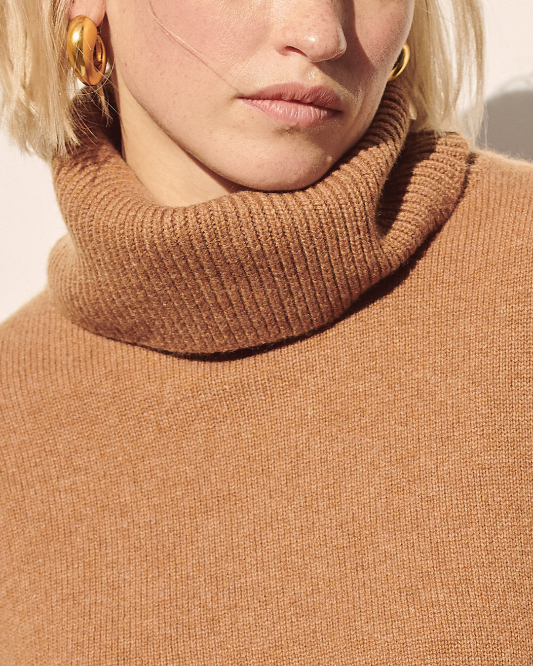 CHUNKY OVERSIZED ROLLNECK PULLOVER - VICUNA