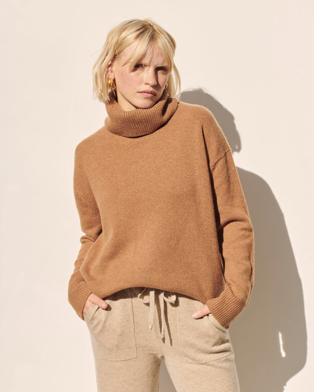 CHUNKY OVERSIZED ROLLNECK PULLOVER - VICUNA