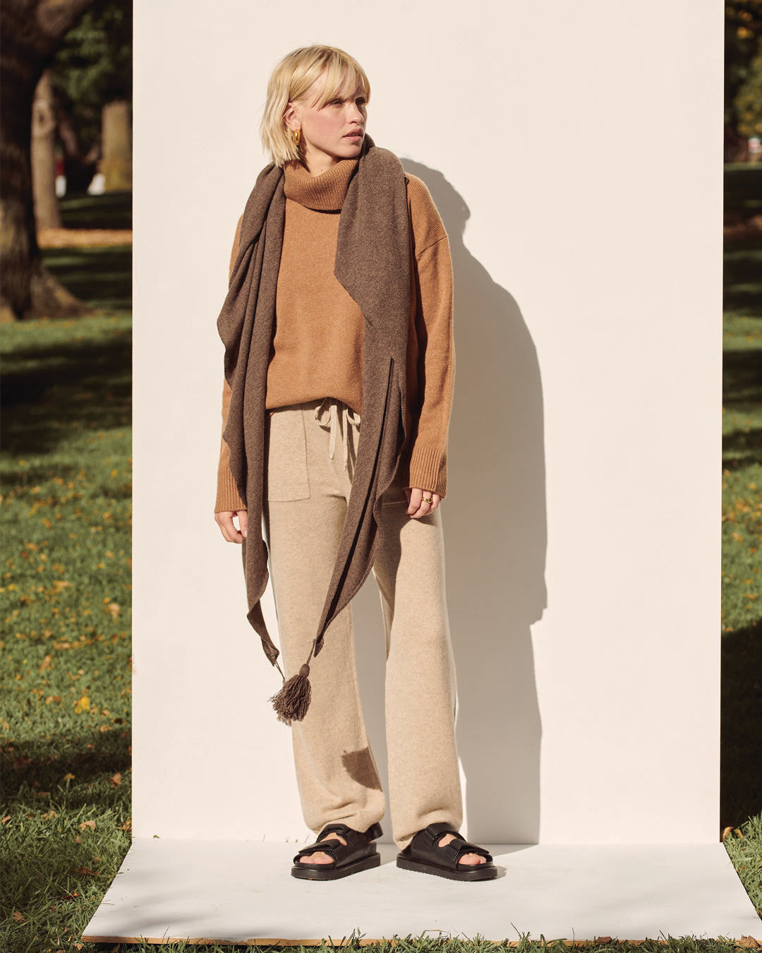 CHUNKY OVERSIZED ROLLNECK PULLOVER - VICUNA