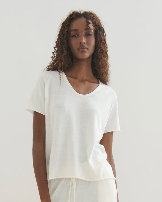 COTTON CASHMERE SCOOP NECK TEE - PEARL WHITE