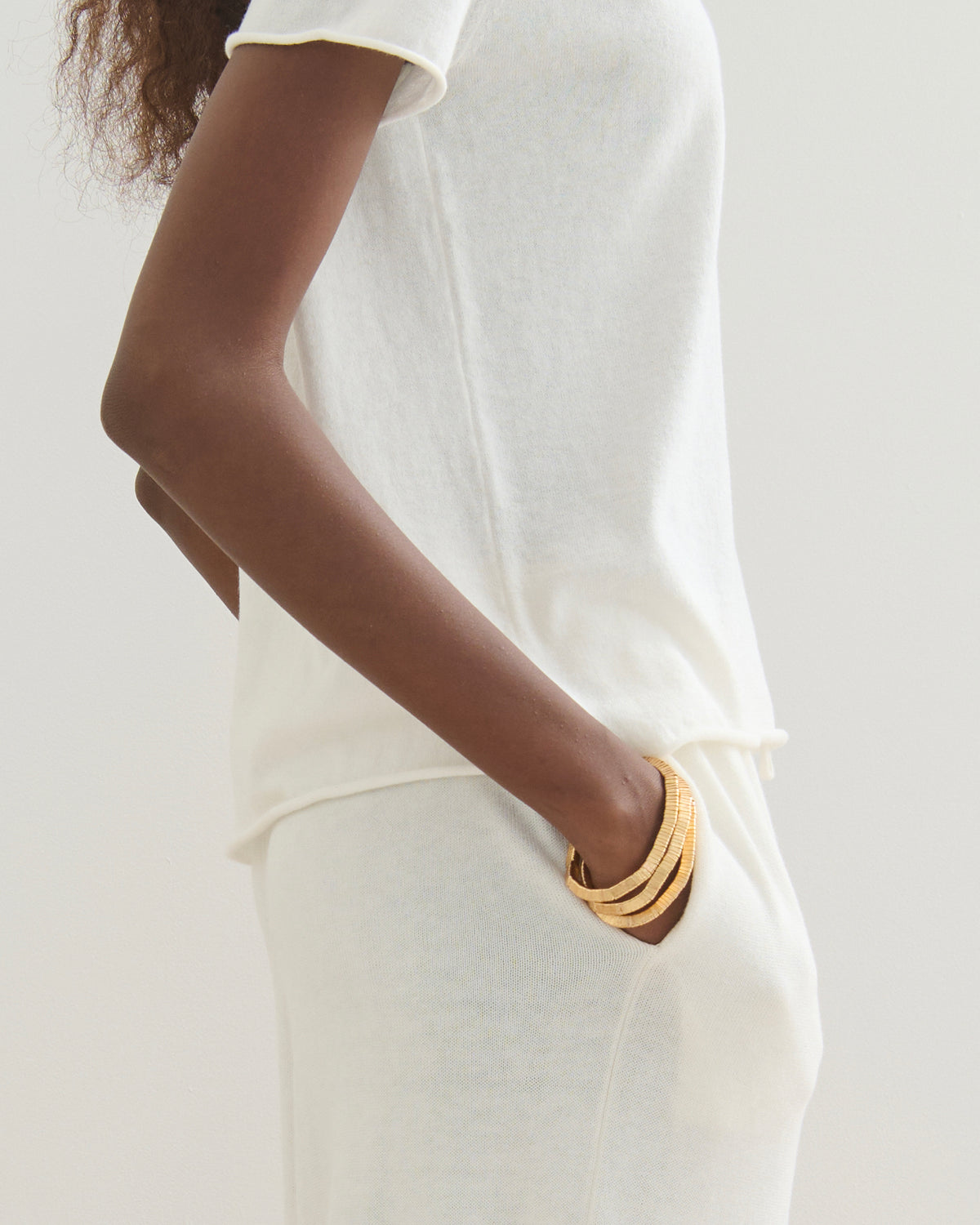 COTTON CASHMERE SCOOP NECK TEE - PEARL WHITE
