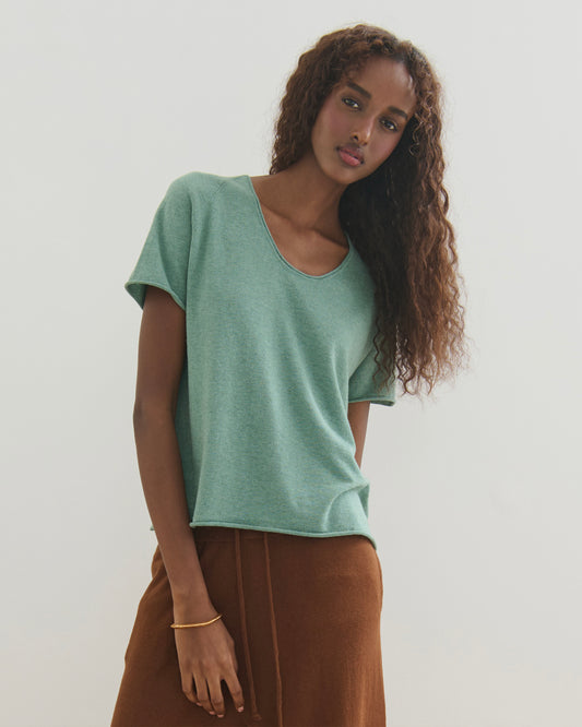 COTTON CASHMERE SCOOP NECK TEE - POWDER GREEN