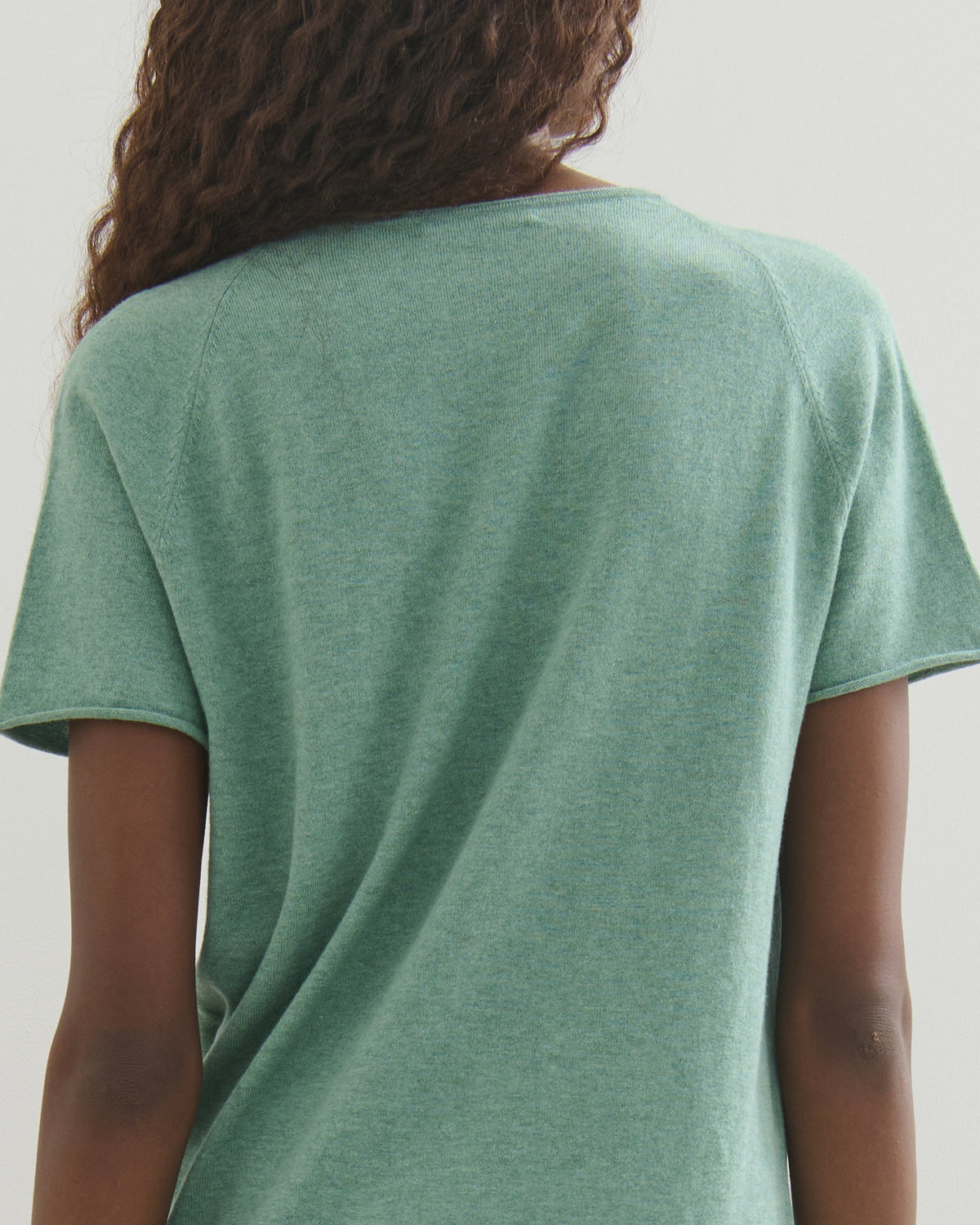 COTTON CASHMERE SCOOP NECK TEE - POWDER GREEN